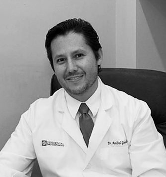 Dr Enrique Gonzalez Periodontist